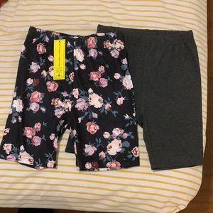 2 pairs of stretch shorts
